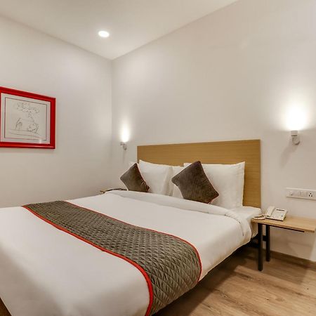Townhouse Woodland Hotel Nagpur Buitenkant foto