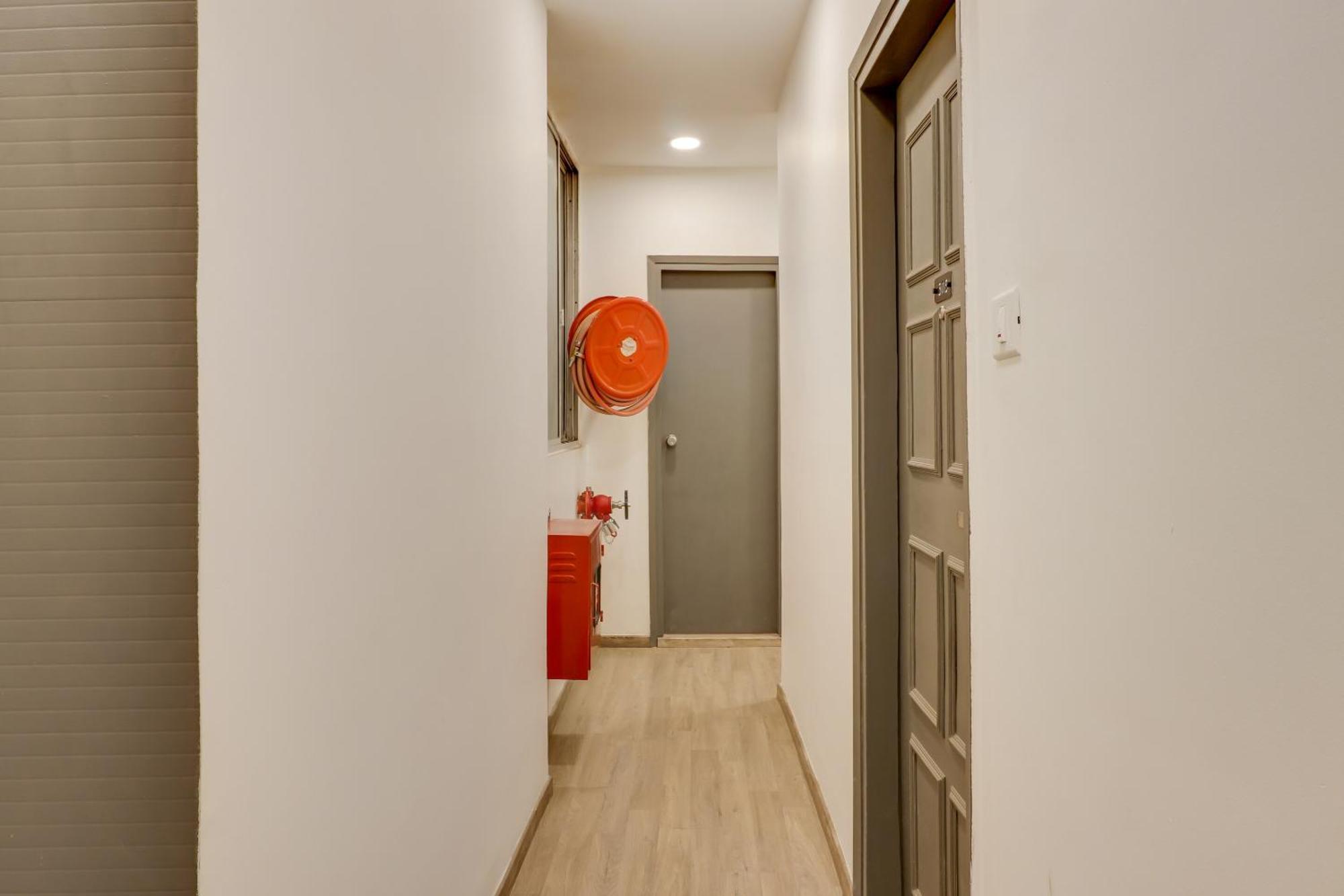 Townhouse Woodland Hotel Nagpur Buitenkant foto