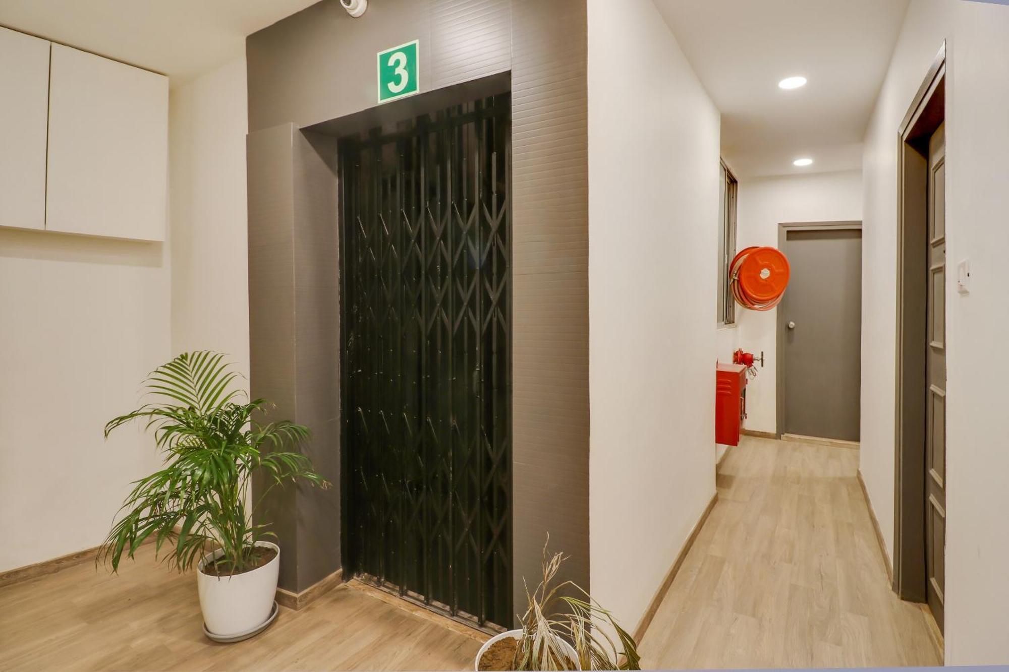 Townhouse Woodland Hotel Nagpur Buitenkant foto