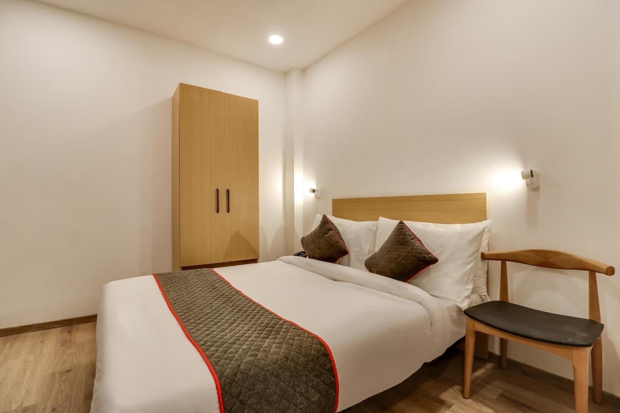 Townhouse Woodland Hotel Nagpur Buitenkant foto